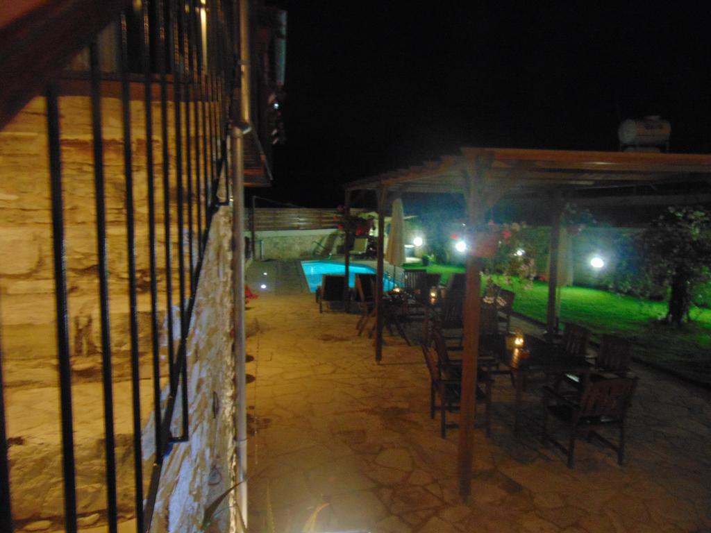 Charalambos Holiday Cottage Калавасос Екстериор снимка