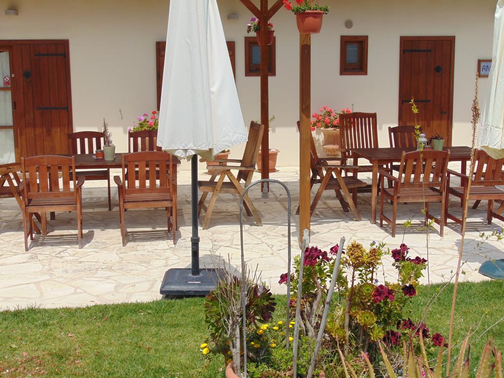 Charalambos Holiday Cottage Калавасос Екстериор снимка