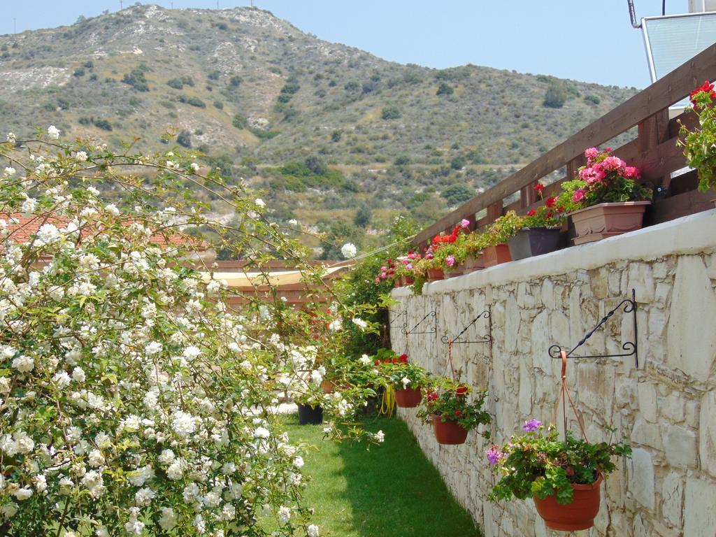 Charalambos Holiday Cottage Калавасос Екстериор снимка