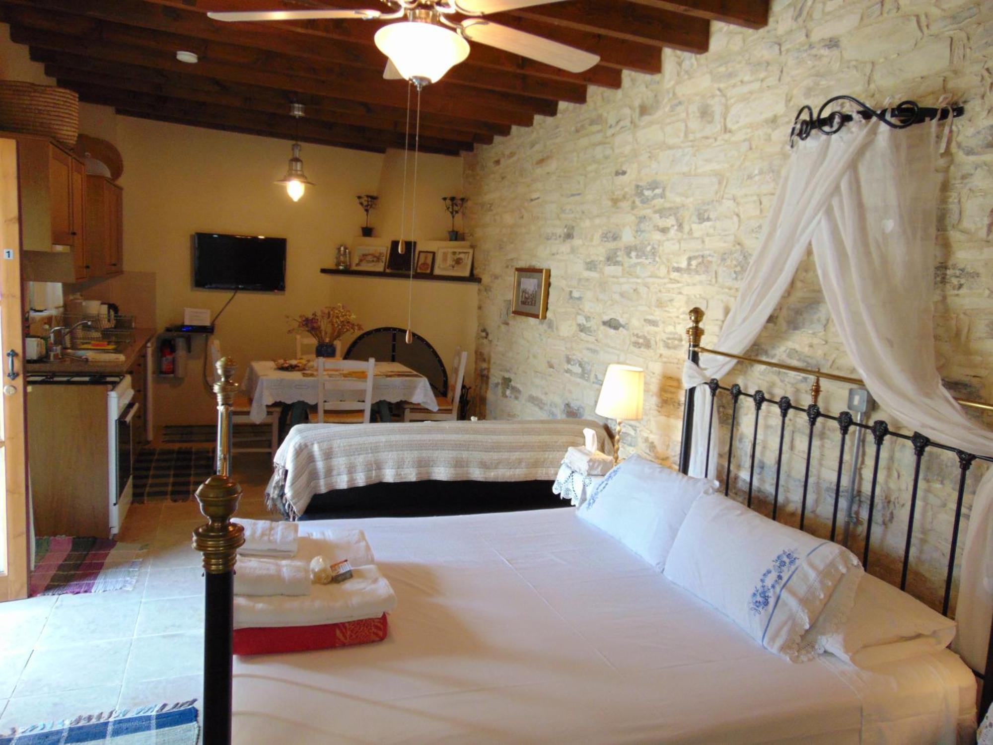 Charalambos Holiday Cottage Калавасос Стая снимка